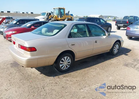 1999 Toyota Camry Le from USA, damaged, VIN 4T1BG22K2XU611726